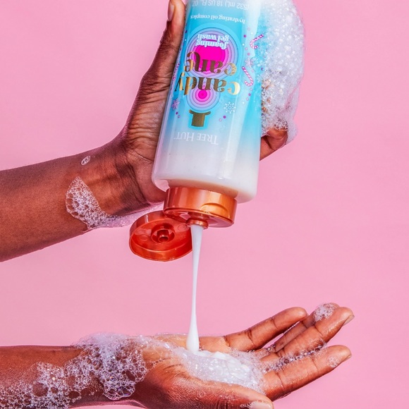 $9❤️‍🔥 LAST 1! Tree Hut Candy Cane Foaming Gel Body Wash 🦯 NEW Full Size - Picture 3 of 7